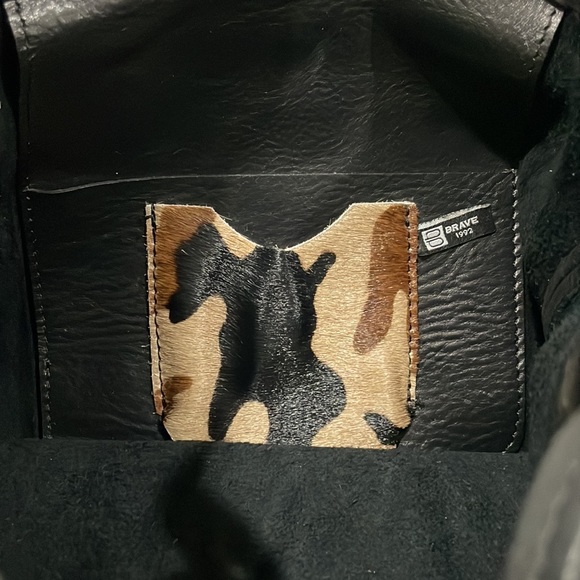 Vintage Brave 1992 leather backpack with internal pockets - Picture 4 of 9